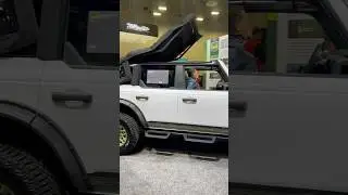 New @ford Bronco automatic soft top convertible @FordRacing @semashow #semashow