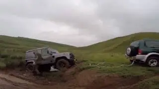 Land rover Defender recovery by Vitara