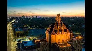 Architectural Facade Lighting: Historic Art Deco Building