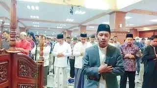 Ust Fauzul Adhim Al Hafidz Shalat Jum'at Masjib Pemkot Sby
