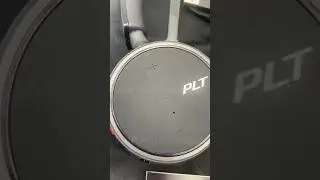 Plantronics (Poly) Voyager 4220 UC
