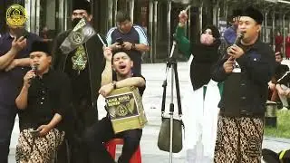 musik gambus live depan stasiun Taichung Taiwan