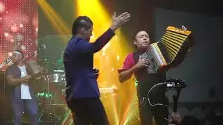 La Inconforme - Elder Day&aacute;n y Franco Arguelles