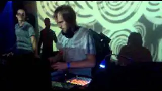 7- Electric Rescue live act, minimal techno from labels Cocoon recordings, Skryptom