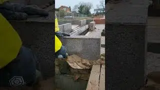 HOW TO LAY A CONCRETE BLOCK