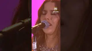 Marina Sena canta 'Numa Ilha' ao vivo | Pr&ecirc;mio Multishow 2025 #Shorts