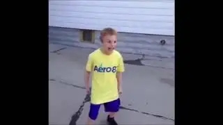 Ni&ntilde;o gritando IAAAA (Meme)