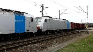 Dubbel Tractie , Lineas met fraaie Unit Cargo Trein ! 👍👍👍👍👍👍👍🚂