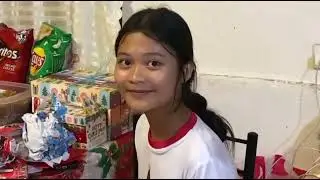THEY ARE SO HAPPY WITH THE GIFTS THEY RECEIVED | EATING TIME