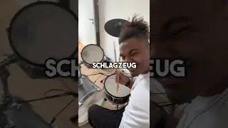 Ich spiele zum ersten Mal Schlagzeug 😳