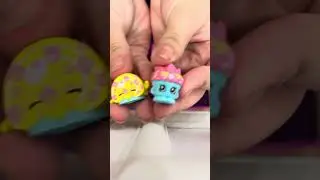 unboxing Shopkins 👠👒👜🍭🍬🍩 