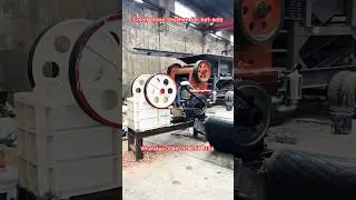 Small diesel engine powered stone crusher,rock crusher,concrete blocks debris stone crushing machine