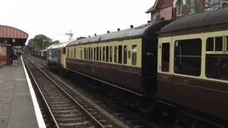 (HD) 50031 'Hood' Thrashes Out Of Bewdley Backwords At The Severn Valley Railway