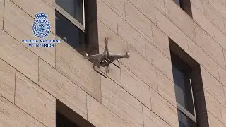 La Policía Nacional vigila a los drones que surcan Madrid