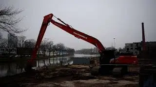 Hitachi ZX 300LC-7 longreach excavator - Gerard Bos Machineverhuur B.V.
