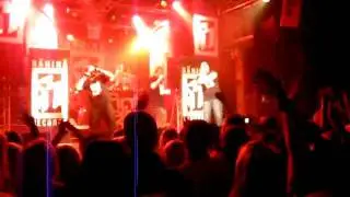 R&auml;hin&auml; Live 09-Eks&auml; tied&auml; kuka m&auml; luulen olevani.AVI