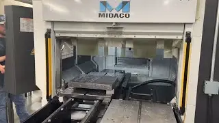 MIDACO A40SD Automatic Pallet Changer on Okuma Genos M560-V
