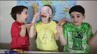 OREO CHALLENGE 1 !! The Blindfold Cookie Tasting Game !! Super Siblings