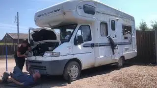 Rob buys a Motorhome Camper RV Project cheap Part 1