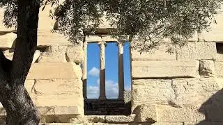 Ian Charles Lepine &ndash; The Window of Antiquity