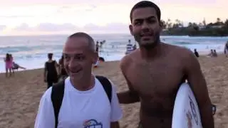 [extrait] Rencontre entre Claudy Robin et Derek Rabelo &agrave; Hawaii, par Jeremy Flores