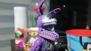 FIVE NIGHTS AT FREDDYS THE TWISTED ONES CAP: 4 Acorralados sin escapatoria 