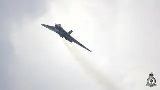 Avro Vulcan slow motion
