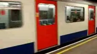 District line train departs from Tower Hill tube station