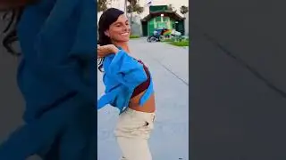 Captured a roller skating girl in Venice Beach #girl #rollerskates #broll #vlog