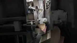 Automatic EVA water soluable film 1 3kg foaming agent pouch packing machine