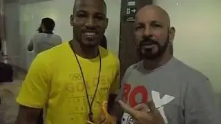 Robson Concei&ccedil;&atilde;o e Mike Miranda mandam al&ocirc; aos Fuzileiros Navais