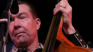 Eveo Soi Upright Bass Garage Bar Studio avajaiskonsertti
