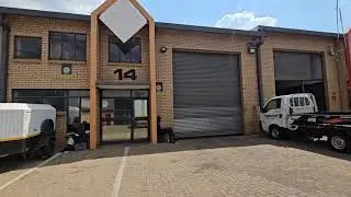 333sqm Industrial warehouse to let in Jet Park!