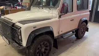 Front Runner Roof rack on Land Rover Defender 90