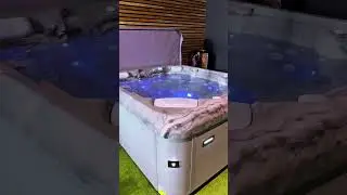 How good does this AquaSolus Aspen Hot Tub look!? 👀 #hottubs #hottub #jacuzzi #outdoorliving #spas
