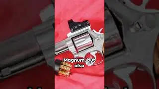Top 10 Quickfire Facts - Smith & Wesson Model 686 #weapons #firearms #smithandwesson #revolver
