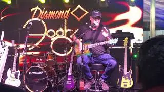 Bryan Bassett of FOG HAT puts on clinic for DIAMOND GUITARS