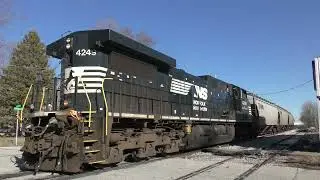 NS 4249 west at Greentown 1-12-2026