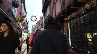 Walking through 'The Shambles' @ Christmas