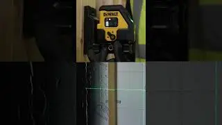 DeWalt DCLE14201GB-XJ USB Cross Line Green Beam Laser