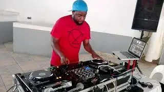 DJ Gerson Praticando Beat Juggling.