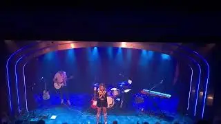 Tenille Arts - Getting Old Young - Live in London