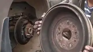 🚘 Toyota Innova Crysta Rear Brake Shoe Opening 🛠️#car #automobile #mechanic 