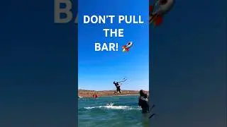 DON'T PULL THE BAR! Kitesurf crach ✌🏼🐼 #kitesurfing #kiteflying #crash
