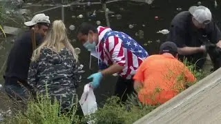 Volunteers hold ditch cleanup in southwest Houston
