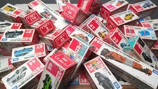トミカミニカーが箱に盛り沢山!収納するよ。トミカのベストコレクションを動画でまとめました! -