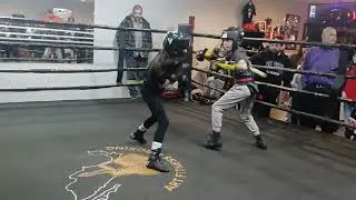 Melody AOW boxing at Uno boxing good sparring 