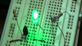 CIRCUIT FOR LIGHT SENSITIVE LED