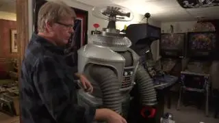 First dual arm animation. Kill the robot!