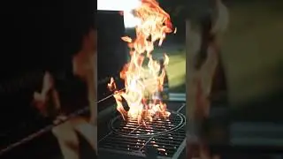 Canon EOS R6 - BBQ flames in reverse slowmotion 120fps